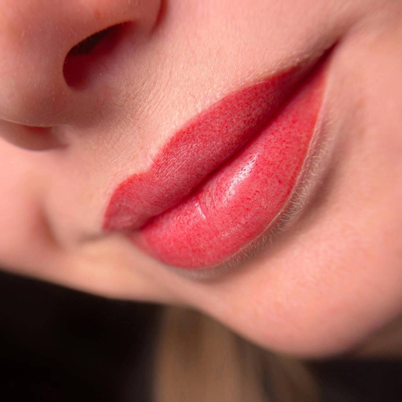 Перманент сочных акварельных губ