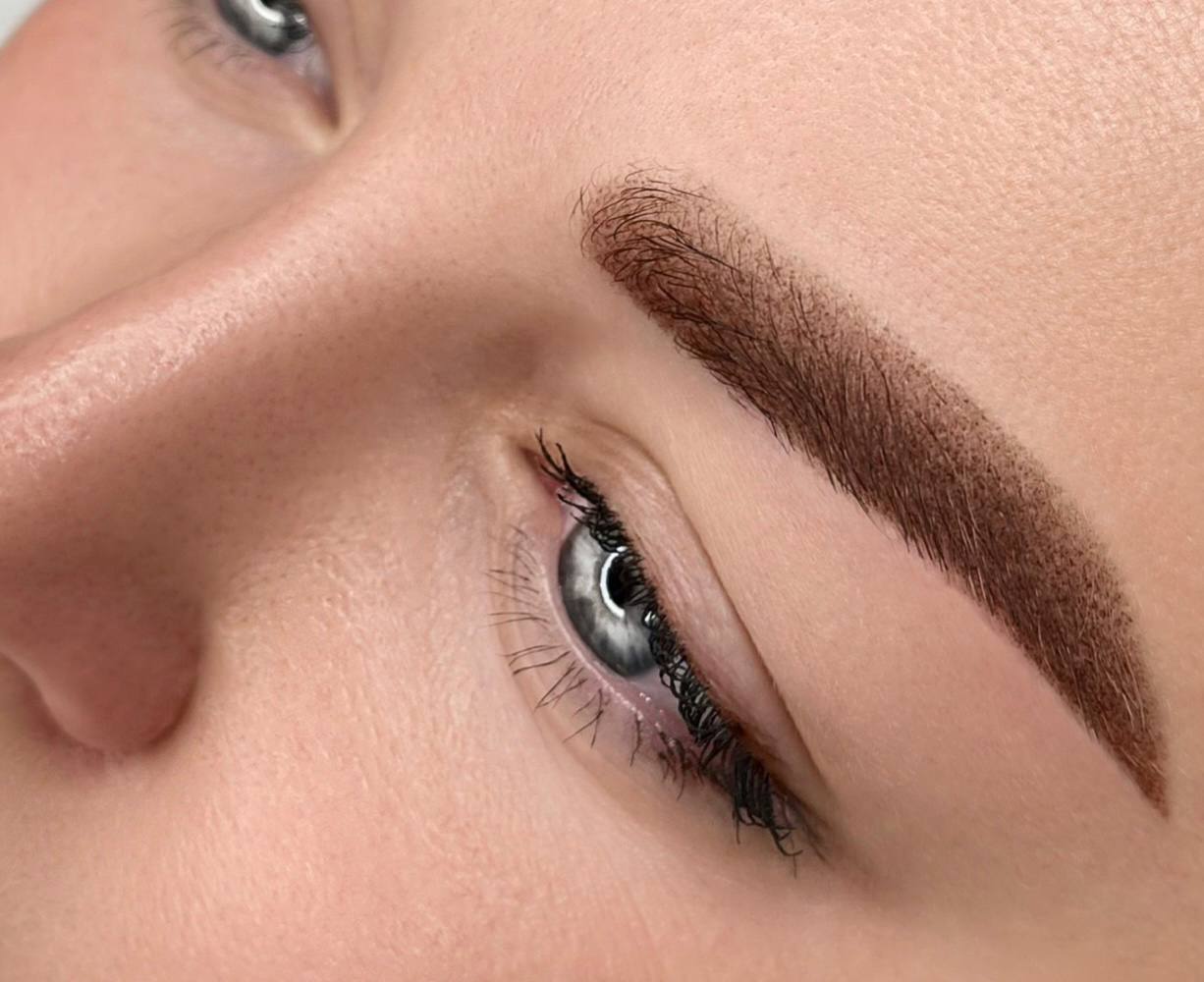 Перманент натуральных бровей