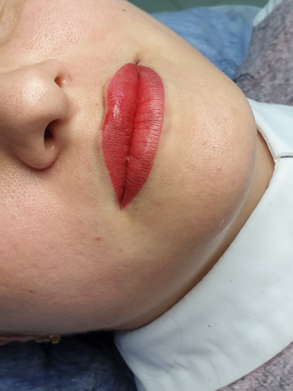 Губы: акварельная техника