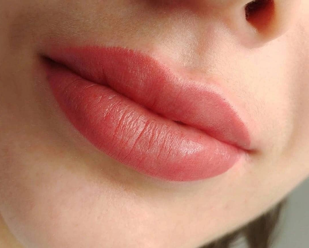 Акварельные губы