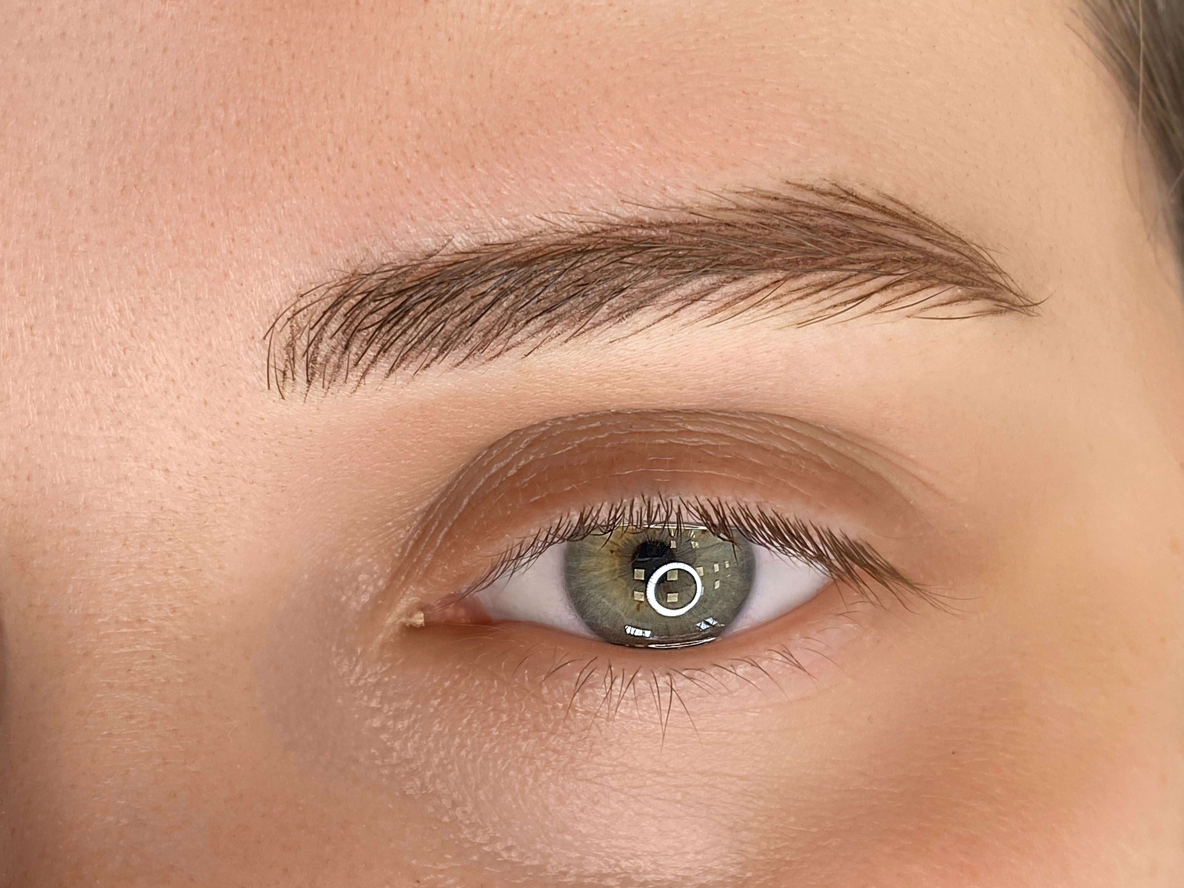 <span style="color:#000000;background-color:#ffffff;font-weight:700;font-style:normal;text-decoration:none;vertical-align:baseline;"><span style="color:#000000;background-color:transparent;font-weight:400;font-style:normal;text-decoration:none;vertical-align:baseline;">Волосковая техника (реализм)</span></span>